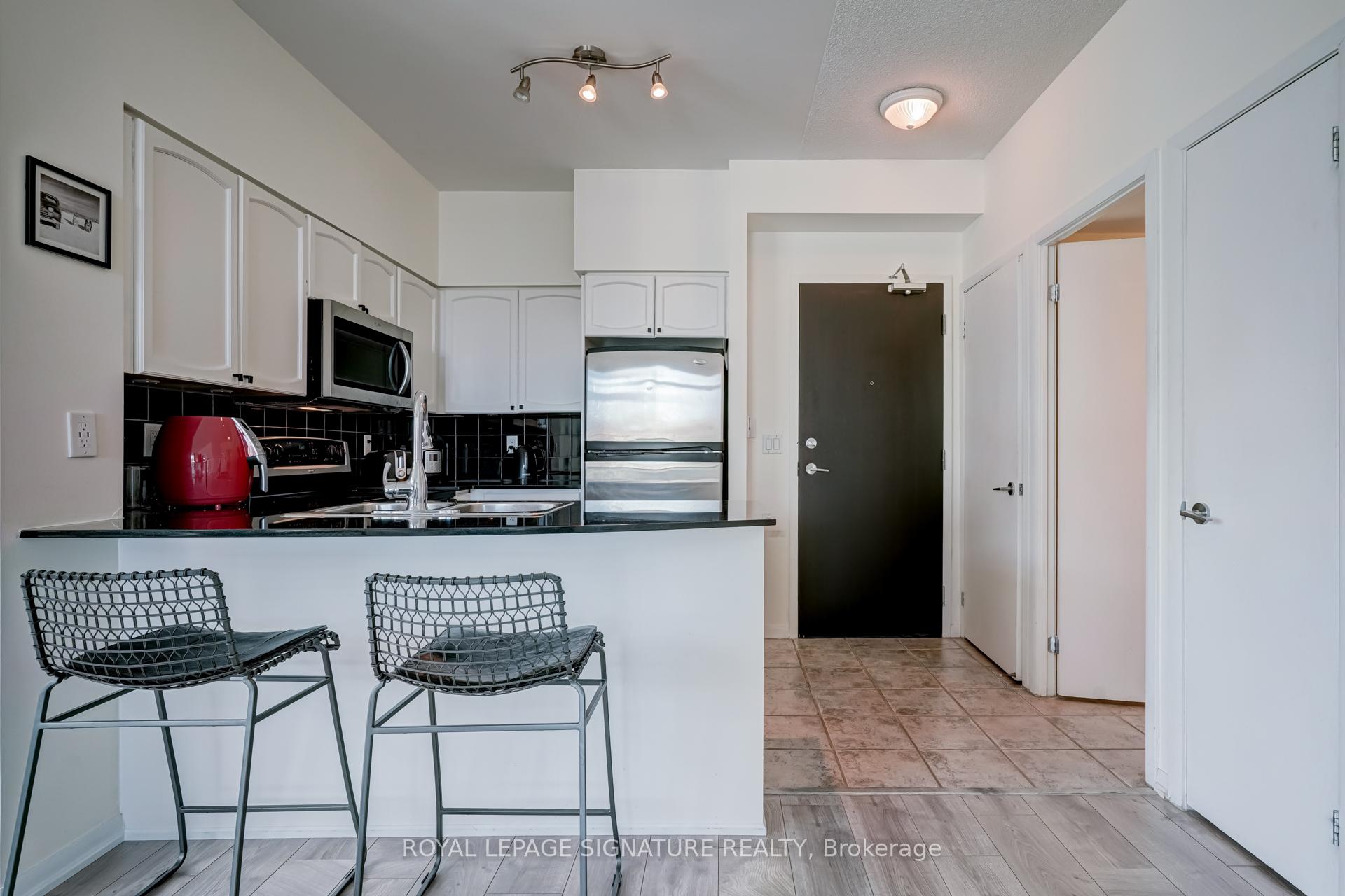 2 Bedrooms Condo at 231 Fort York, Toronto For sale
