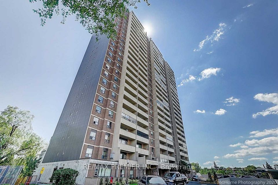 #203 - 3390 Weston Road, Toronto, ON M9M 2X3