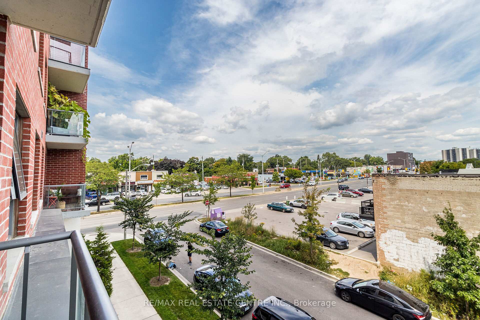 2 Bedrooms Condo at 22 East Haven,  Toronto For sale