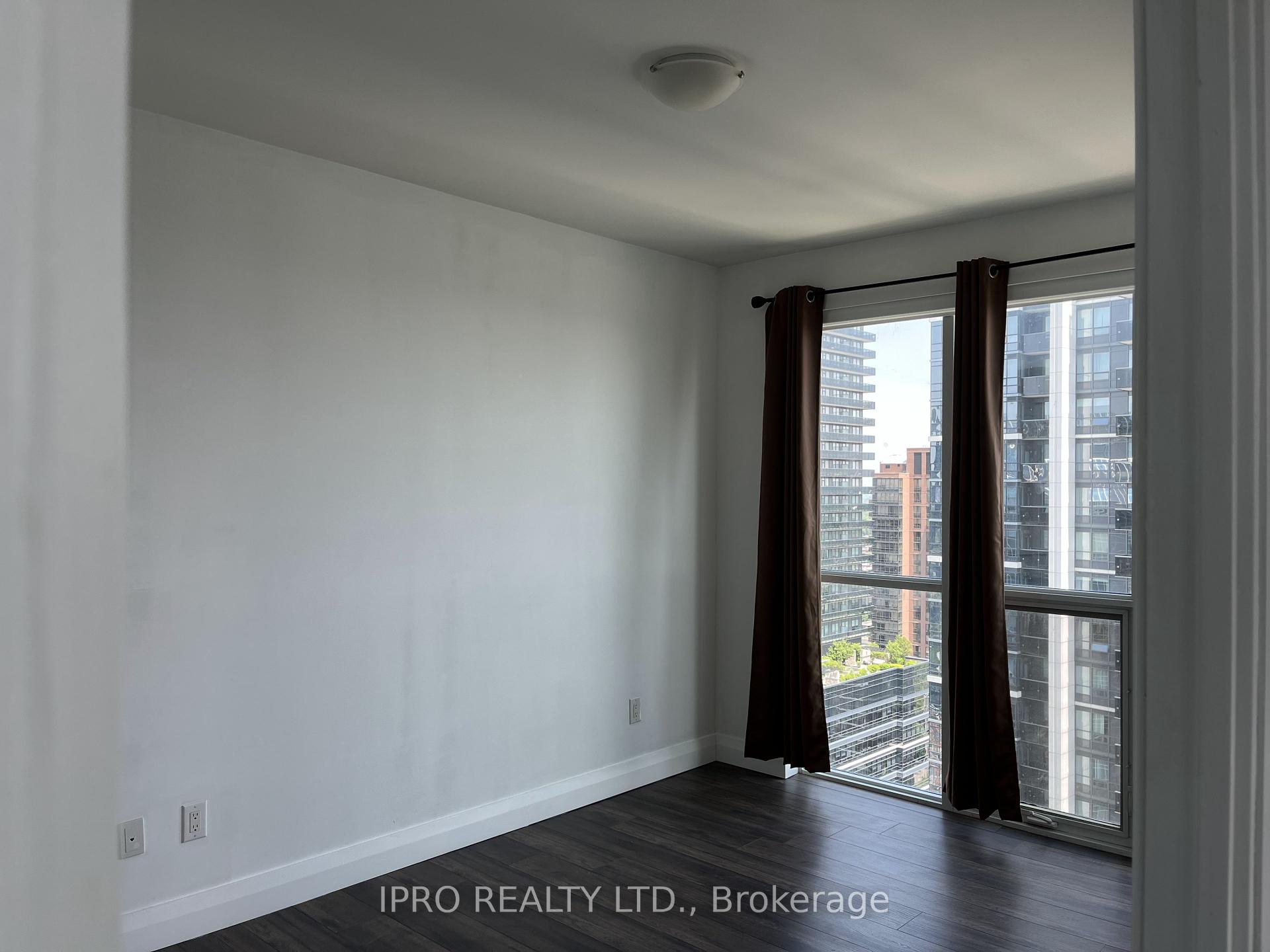 3 Bedrooms Condo at 9 Bogert, Toronto For sale