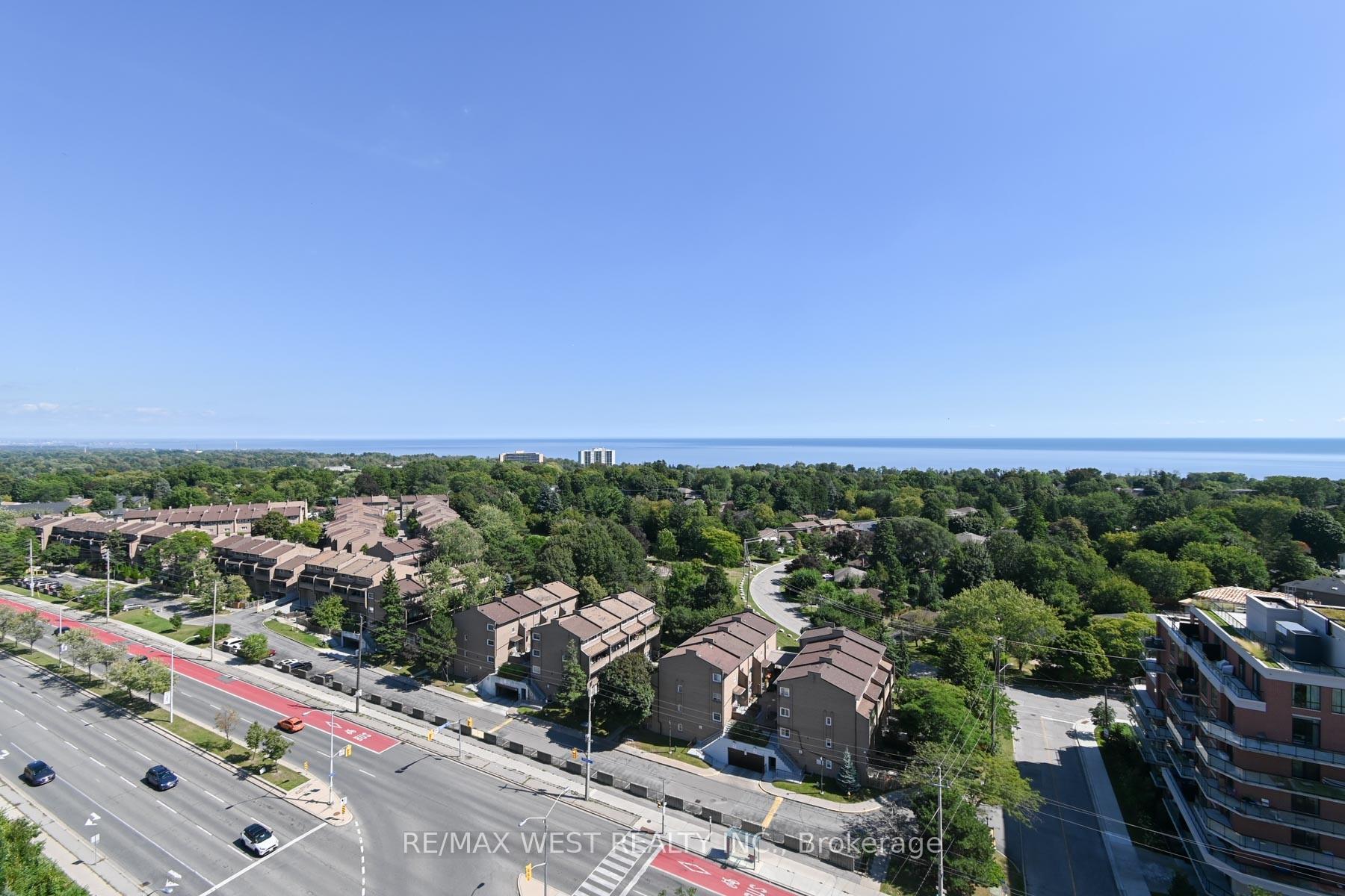 2 Bedrooms Condo at 3233 Eglinton,  Toronto For sale