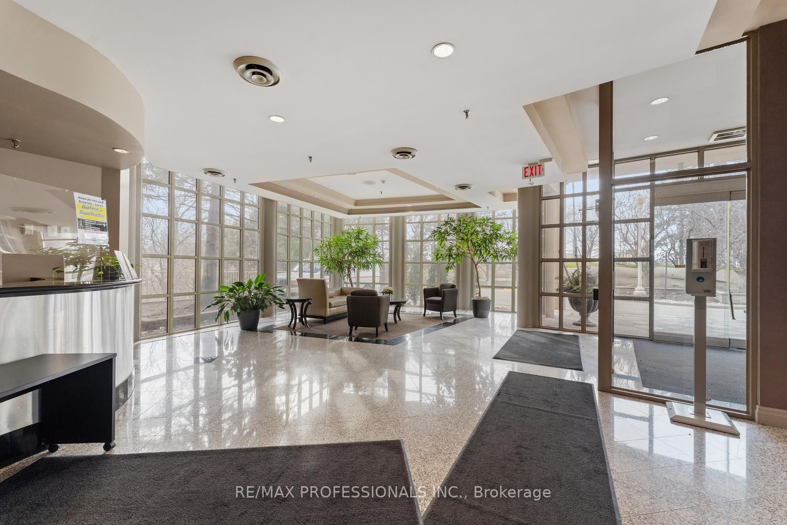 #1604 - 50 Eglinton Avenue, Mississauga, ON L5R 3P5