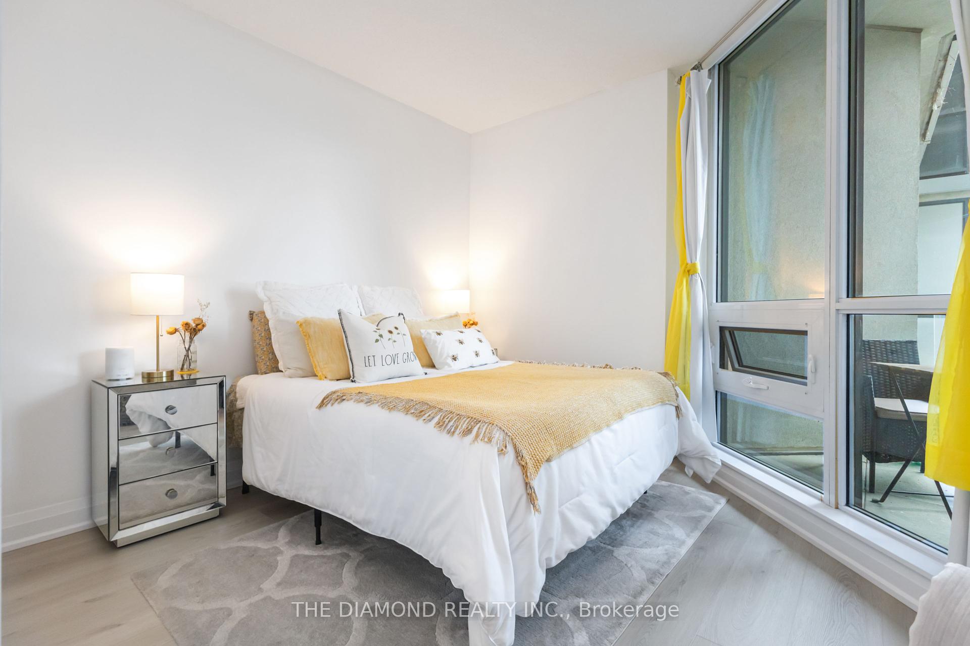 2 Bedrooms Condo at 1185 The Queensway, Toronto For sale