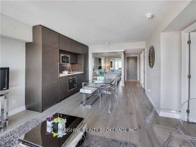 2 Bedrooms Condo at 155 Yorkville,  Toronto For sale