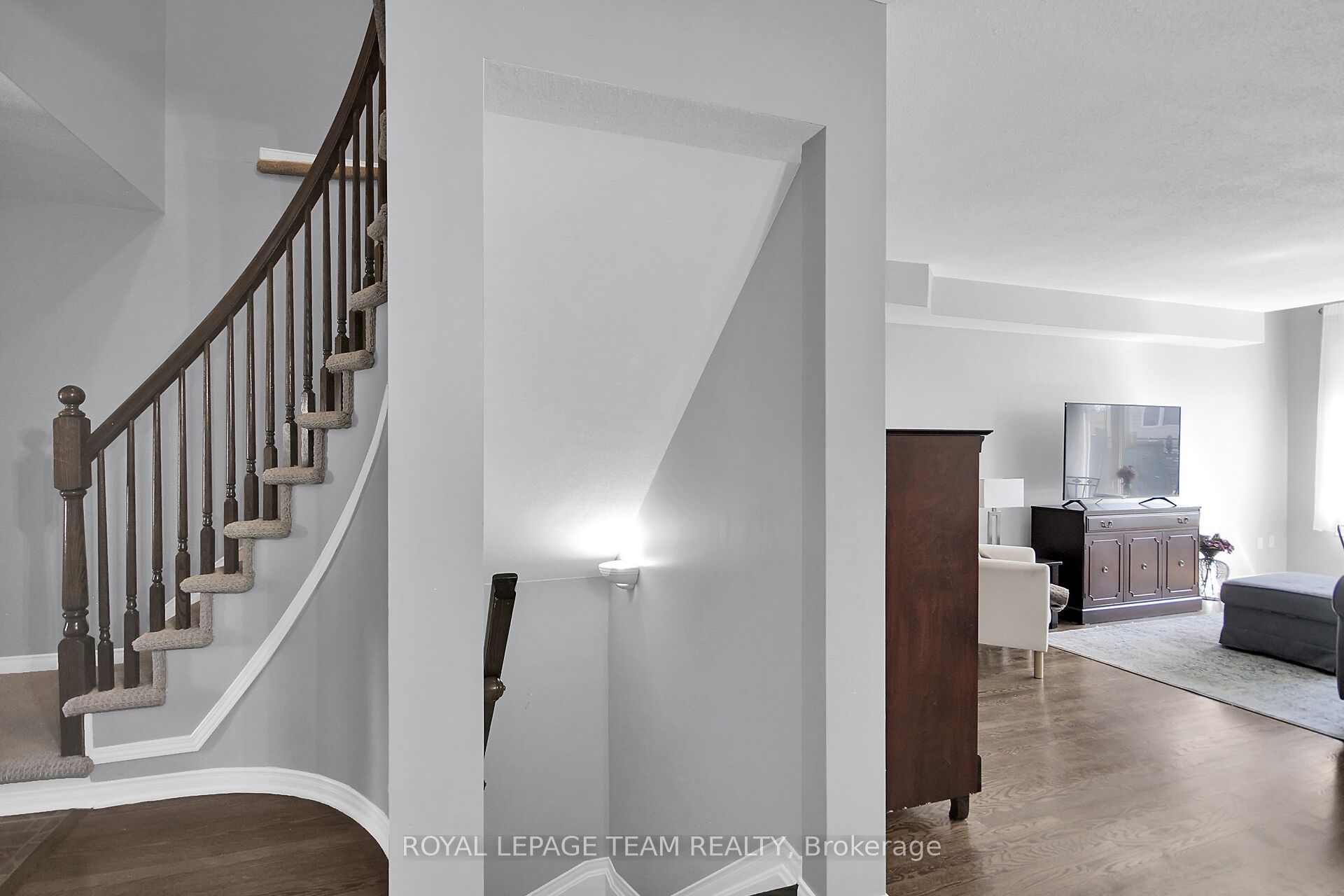 214 Cityview Crescent