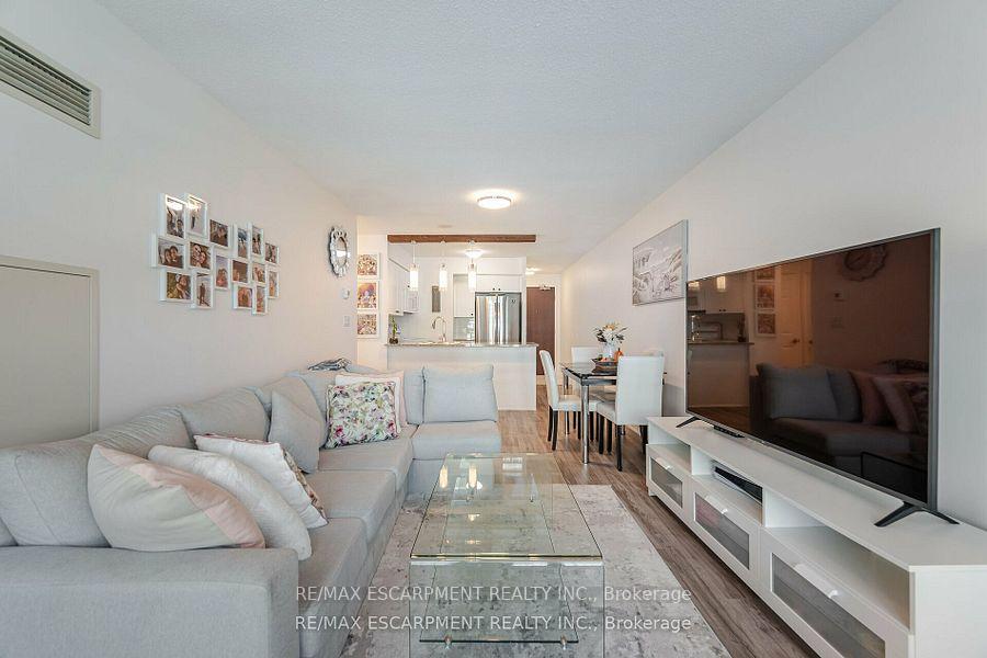 1 Bedroom Condo at 335 Rathburn, Mississauga For sale