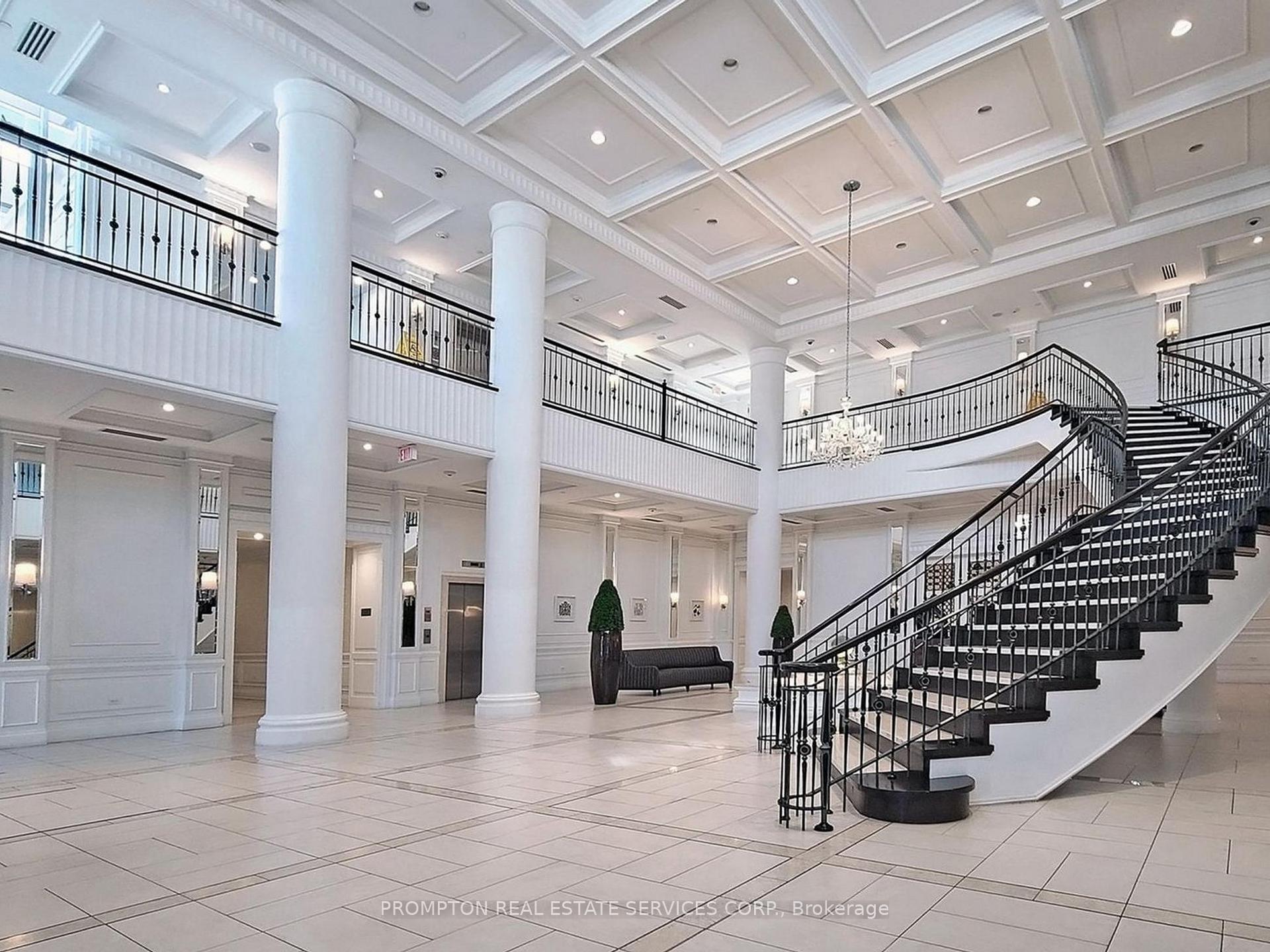 2 Bedrooms Condo at 15 Greenview, Toronto For sale