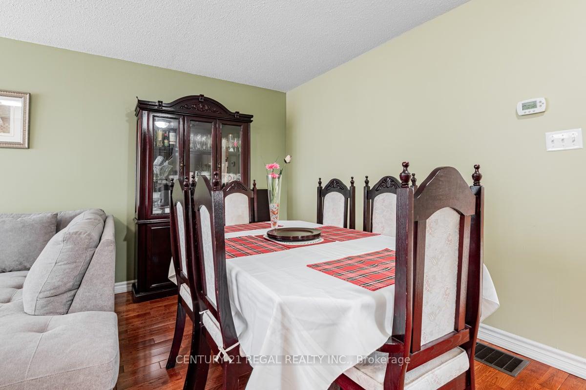 3 Bedrooms Condo at 2359 Birchmount, Toronto For sale