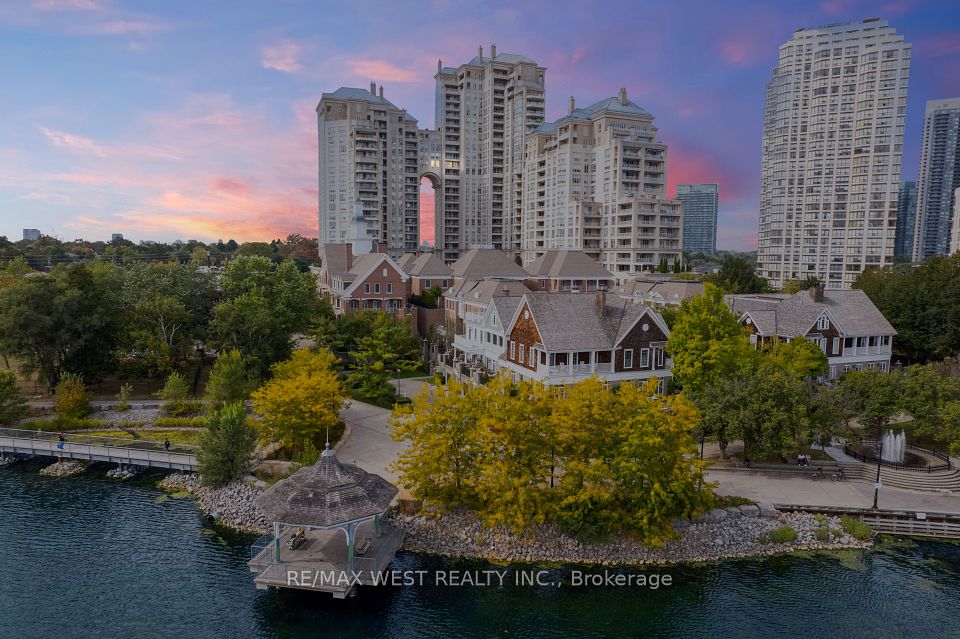 2285 Lake Shore