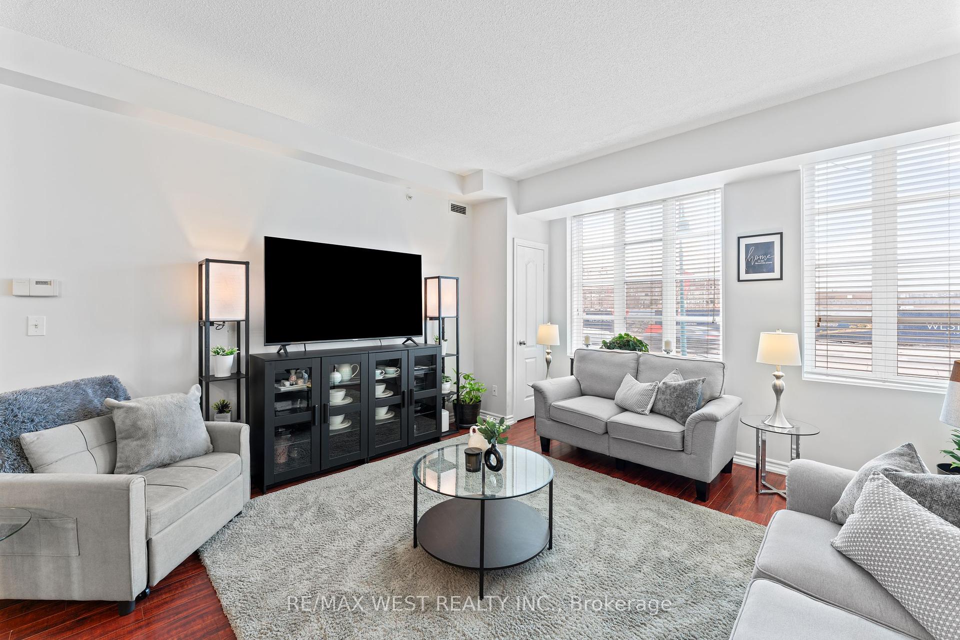 1 Bedroom Condo at 3531 Lake Shore, Toronto For sale
