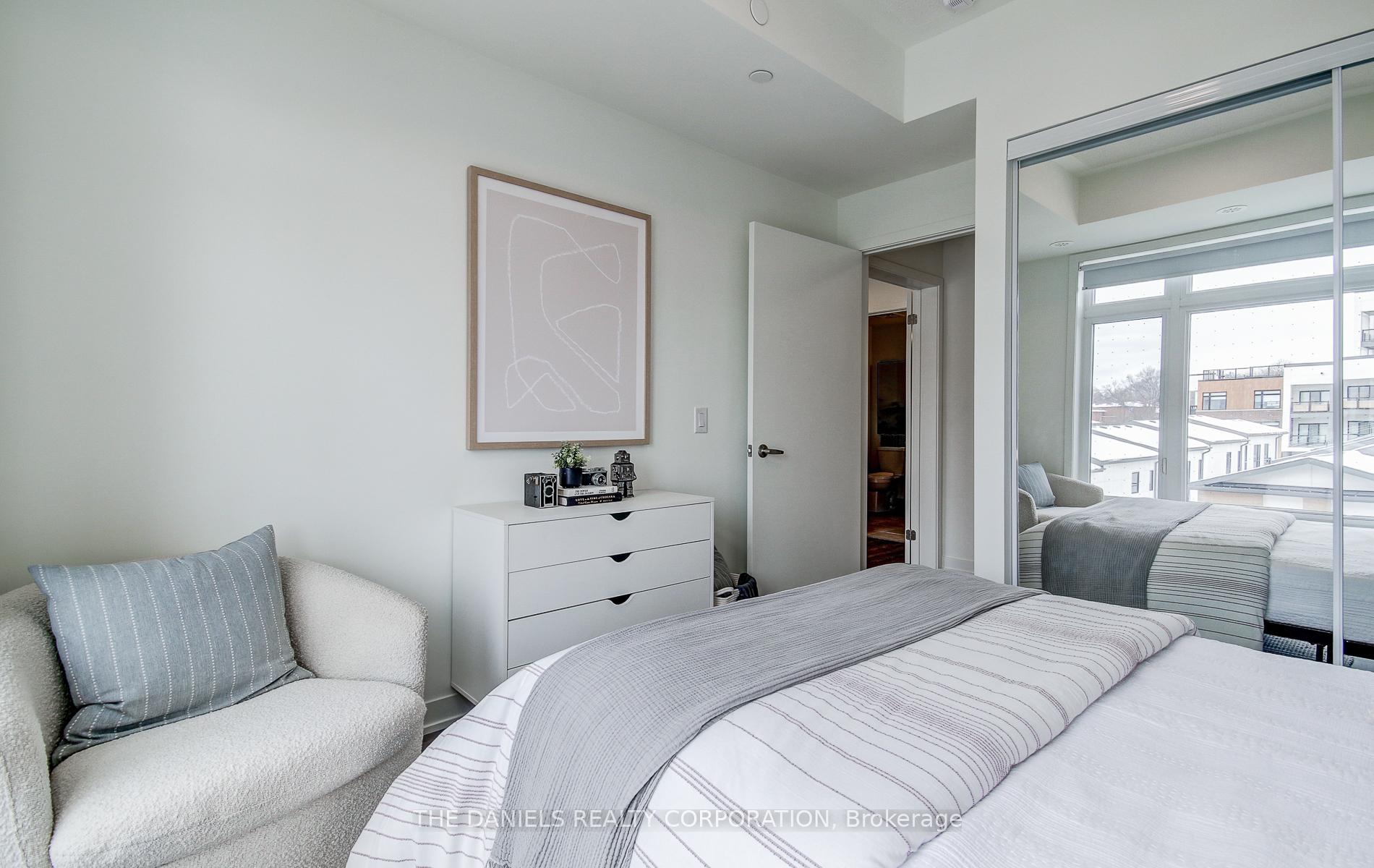 2 Bedrooms Condo at 165 Canon Jackson,  Toronto For sale