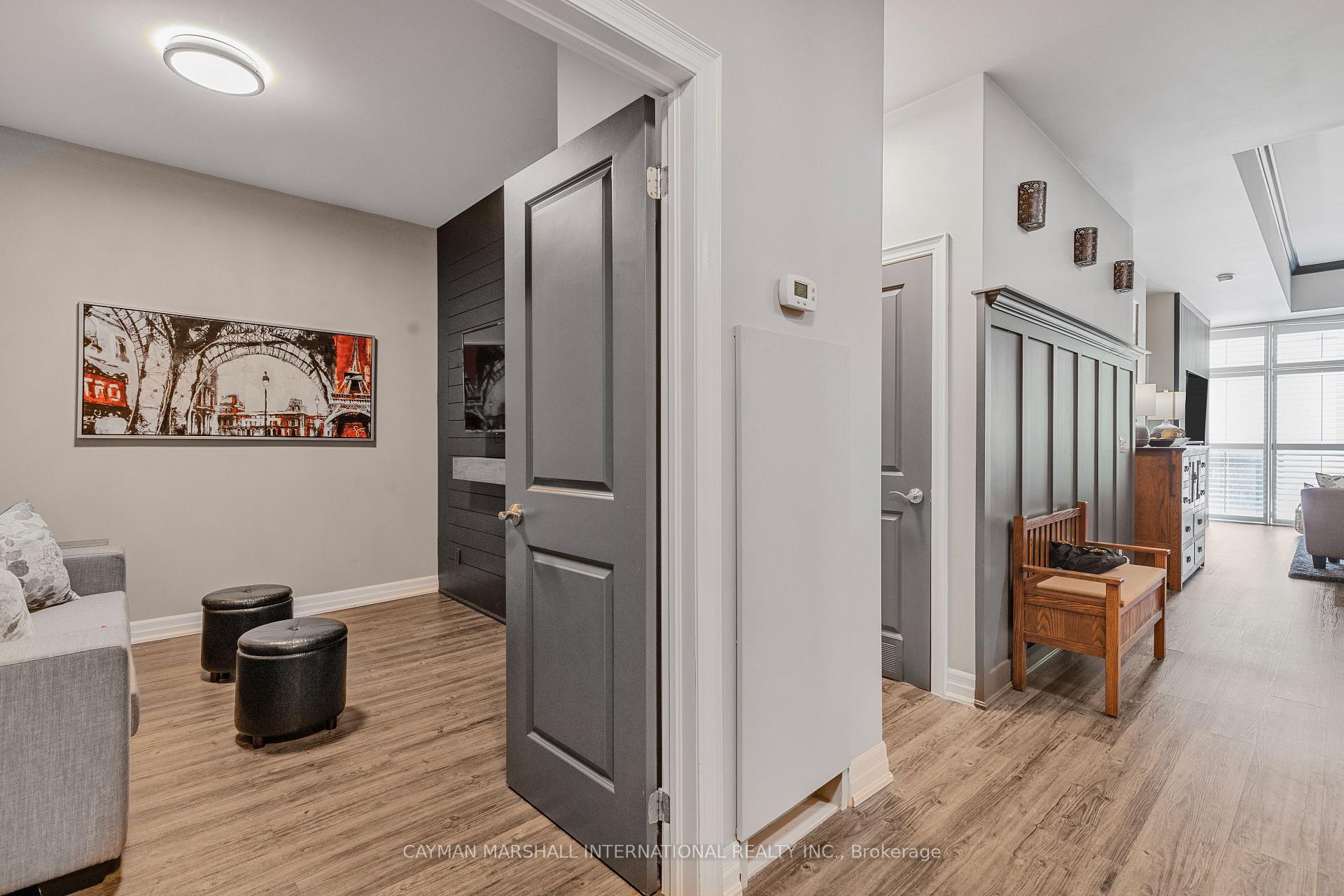 2 Bedrooms Condo at 360 Pearl, Burlington For sale