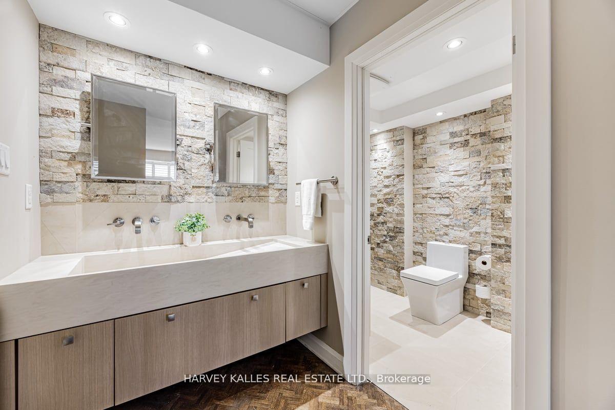 3 Bedrooms Condo at 447 Walmer, Toronto For sale