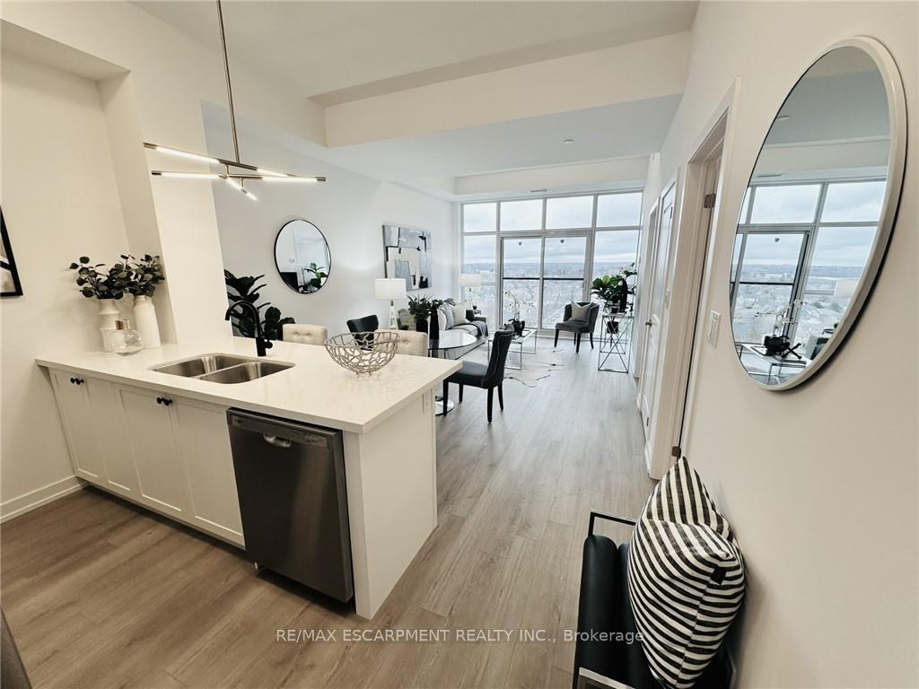 1 Bedroom Condo at 460 DUNDAS,  Hamilton For sale