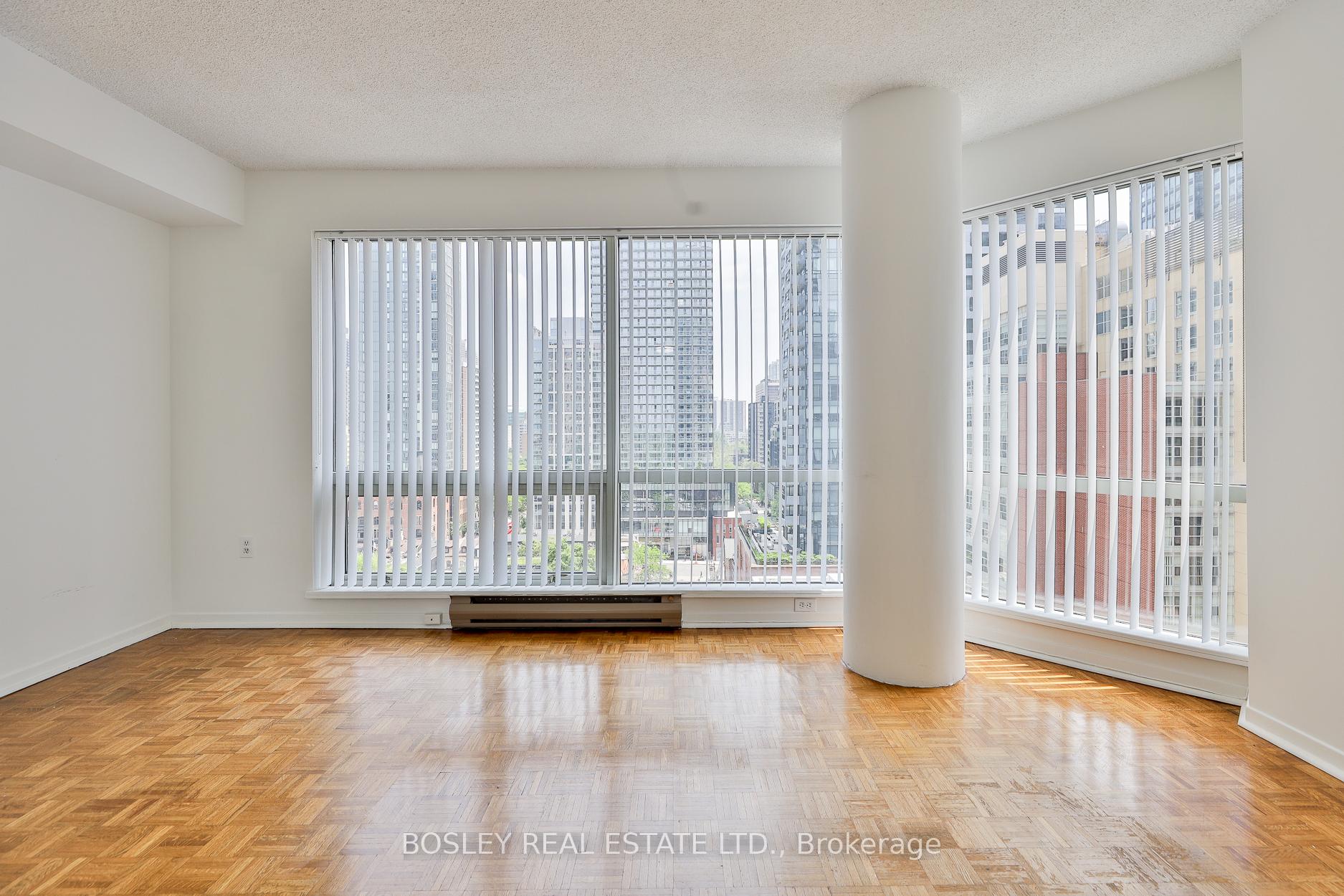 2 Bedrooms Condo at 1001 Bay, Toronto For sale