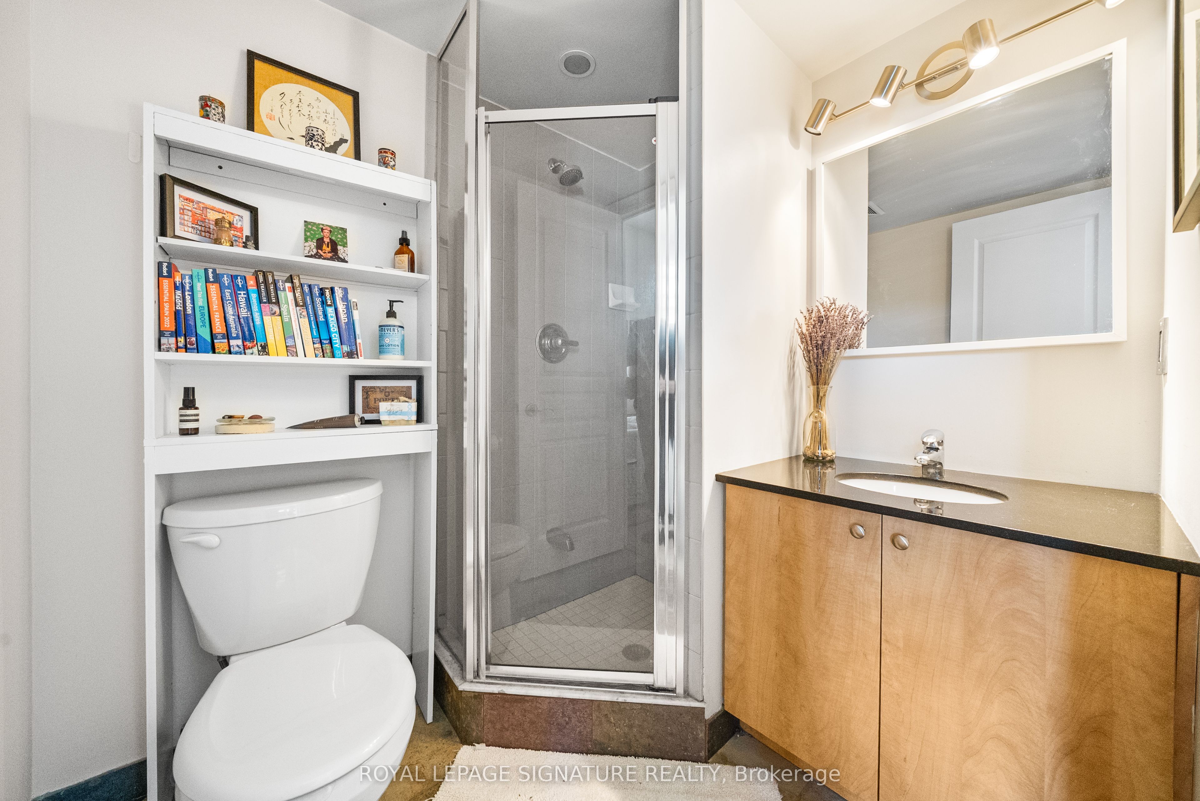 437 Roncesvalles Avenue, #423
