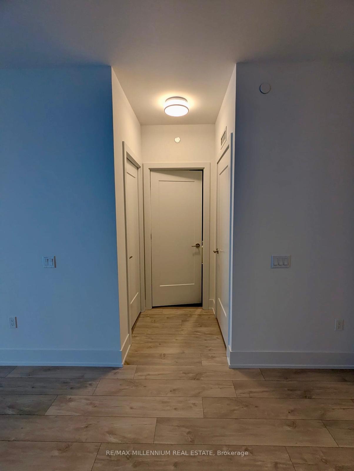 1 Bedroom Condo at 10 Inn on the park, Toronto For sale