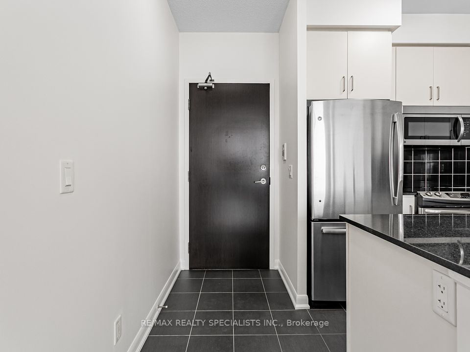 215 Sherway Gardens