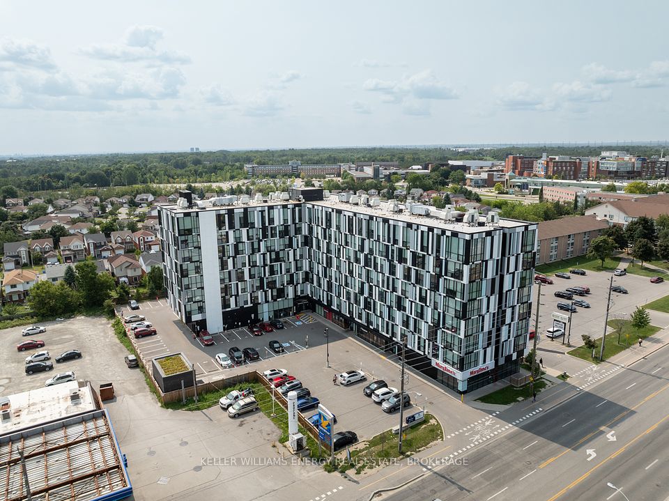1900 Simcoe