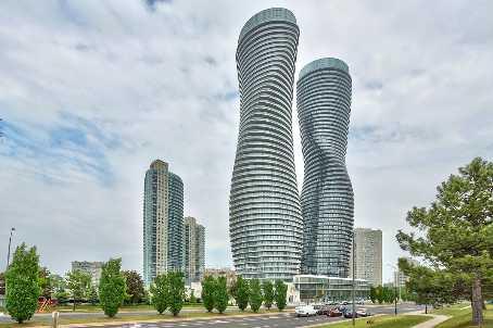 3 Bedrooms Condo at 50 Absolute, Mississauga For sale