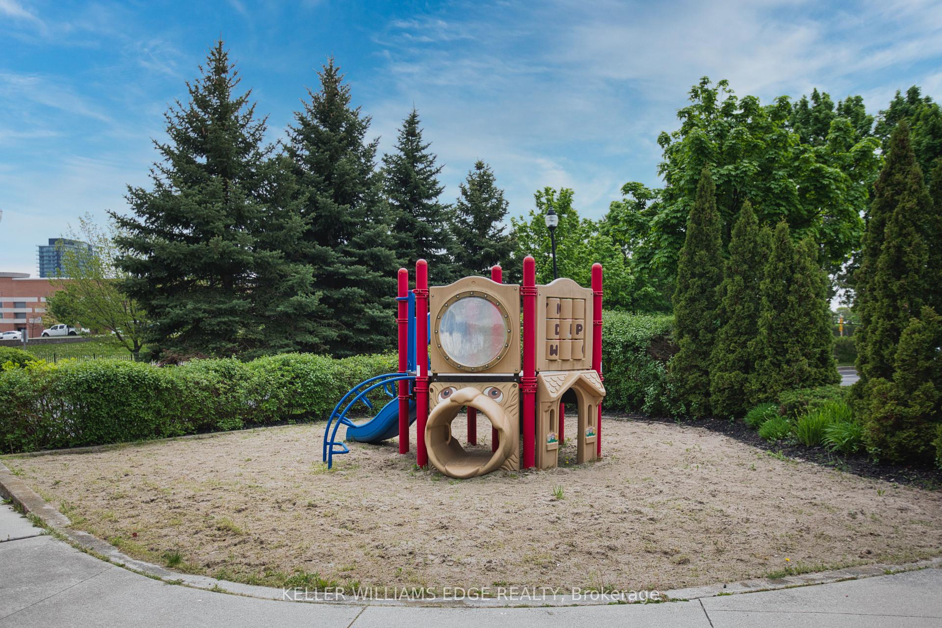 1 Bedroom Condo at 2585 Erin Centre,  Mississauga For sale