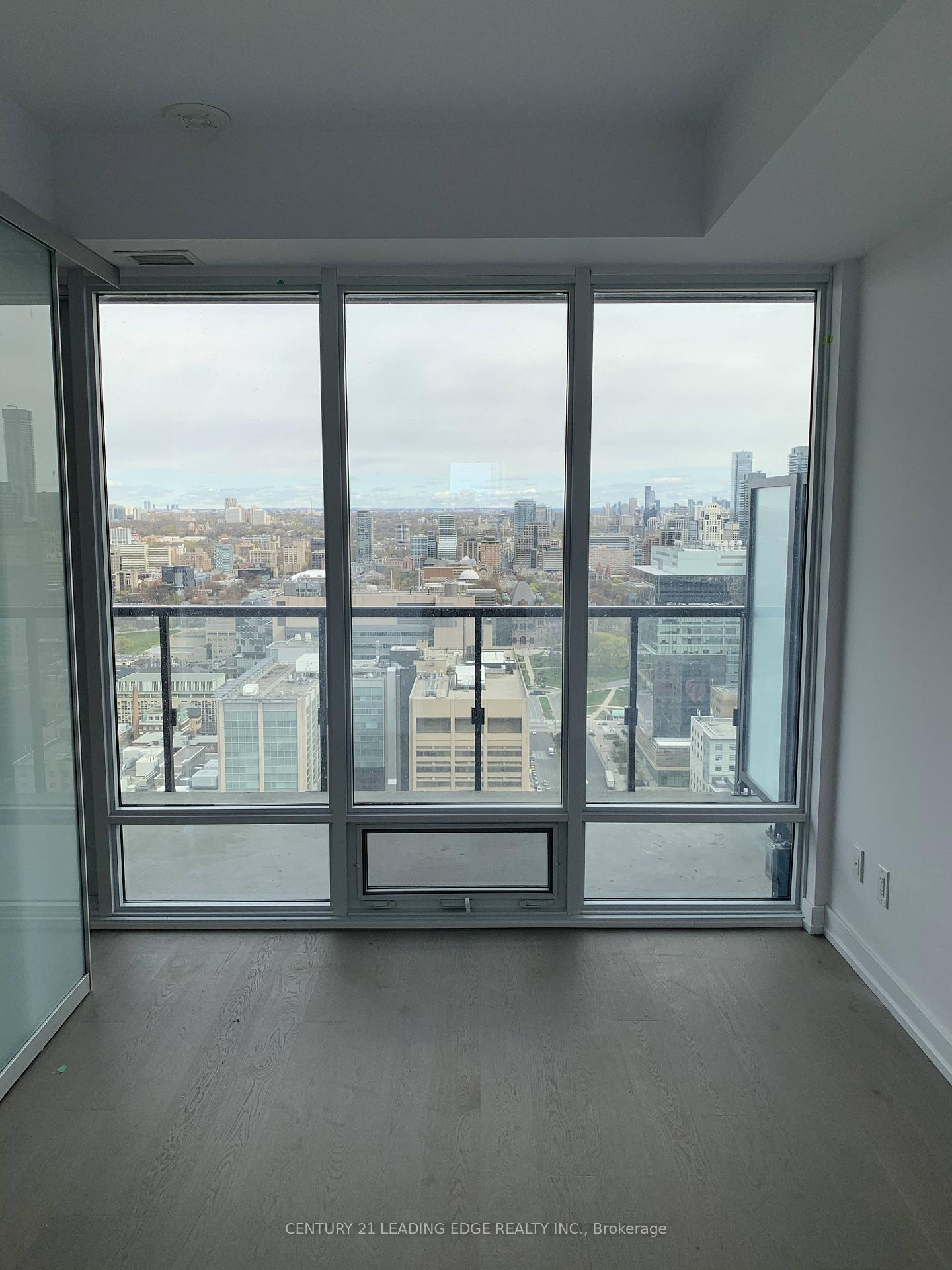2 Bedrooms Condo at 488 University, Toronto For sale