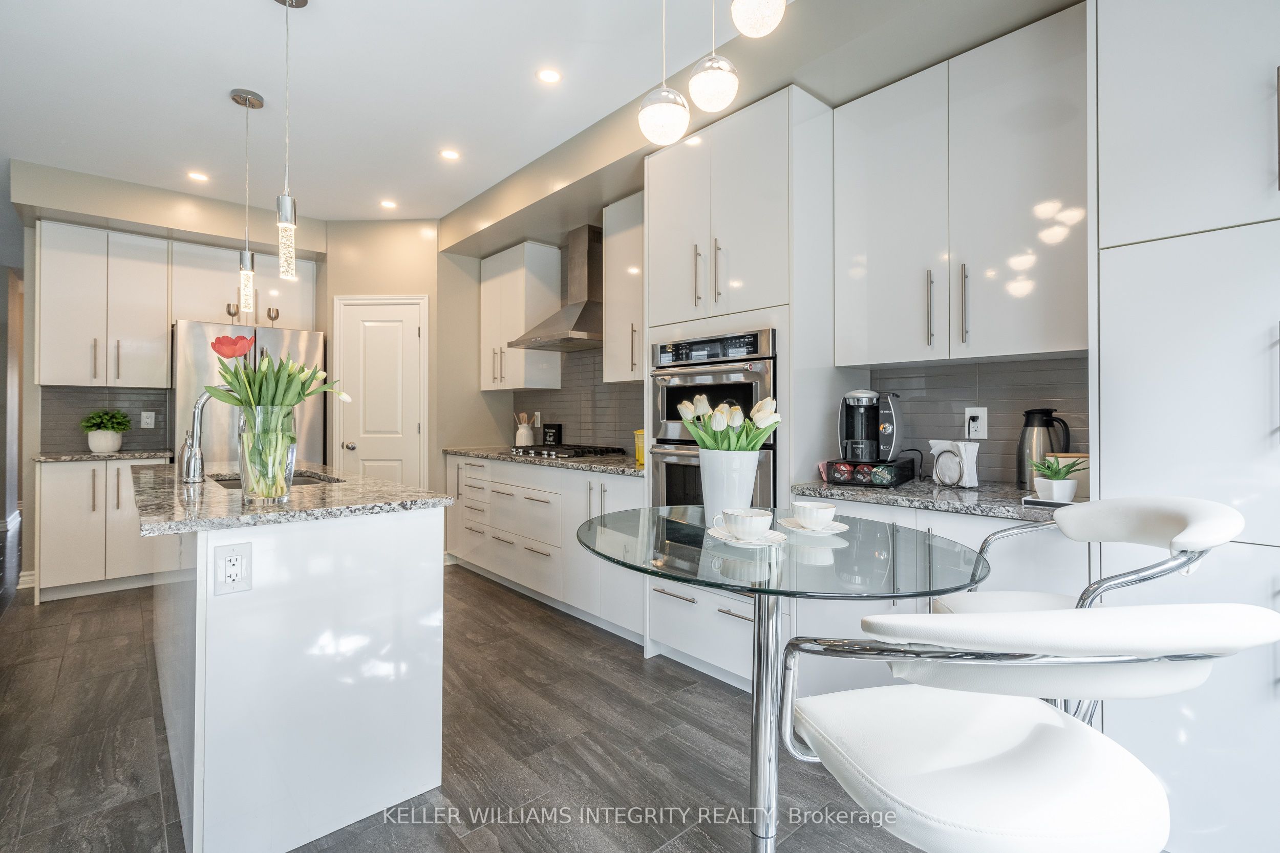 1126 Beckett Crescent