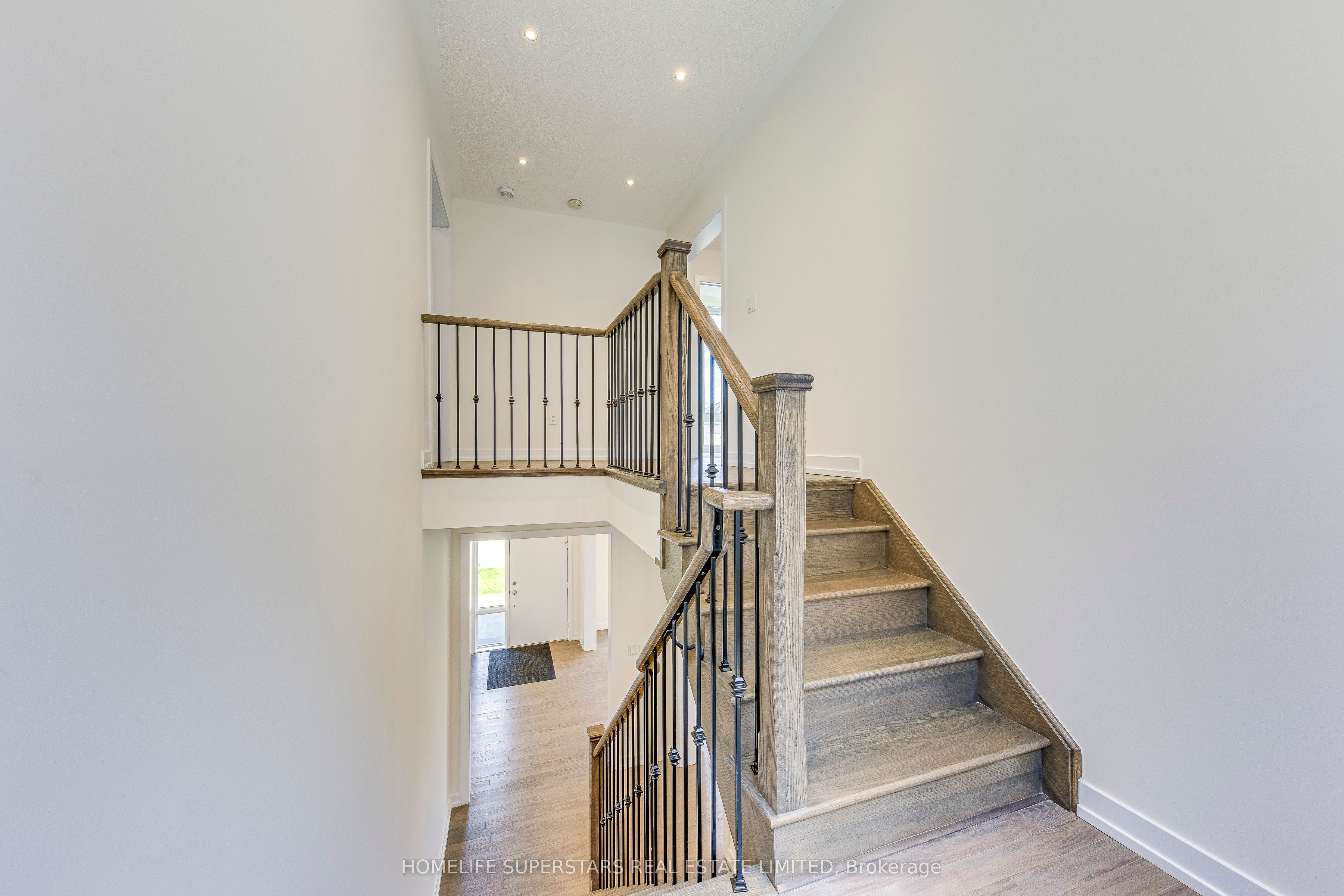 15 Dalecrest Road