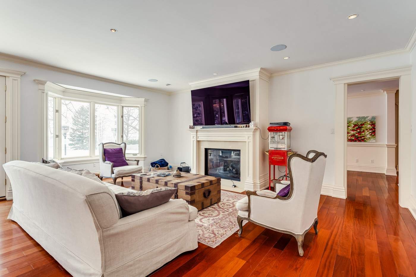 21 Ennisclare Drive