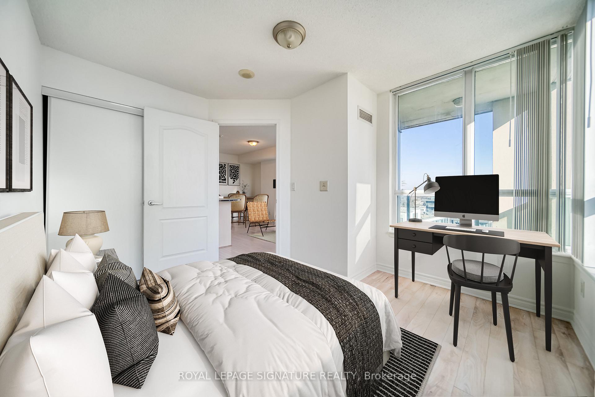 1 Bedroom Condo at 17 Barberry, Toronto For sale