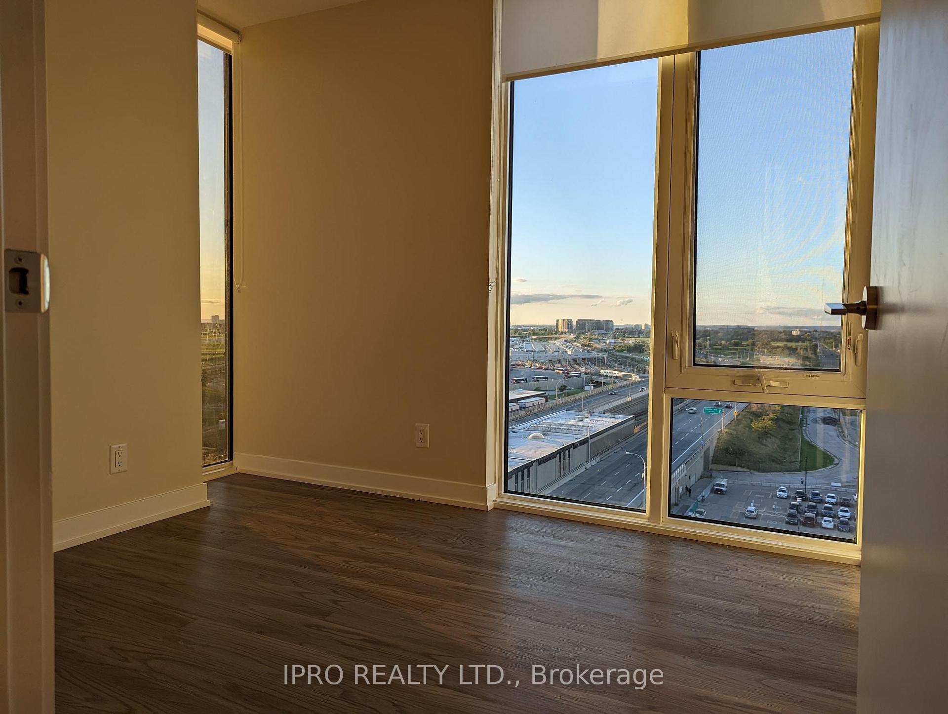 2 Bedrooms Condo at 38 Monte Kwinter,  Toronto For sale