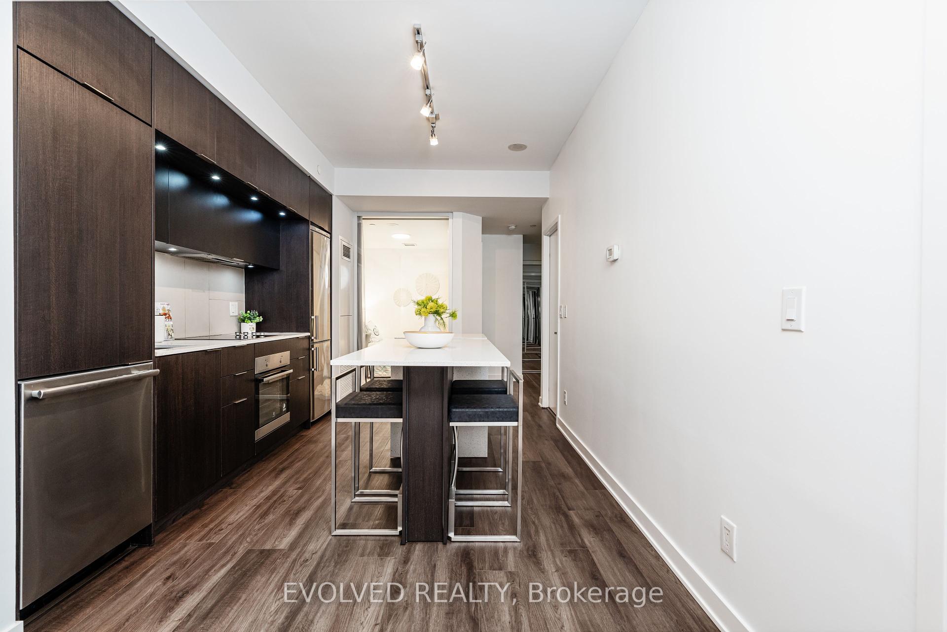 2 Bedrooms Condo at 55 Regent Park,  Toronto For sale
