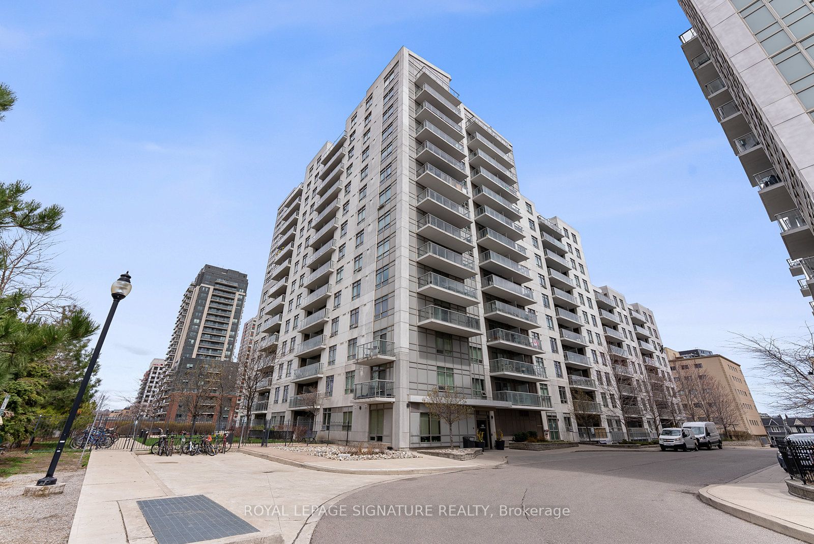816 Lansdowne Avenue, #410