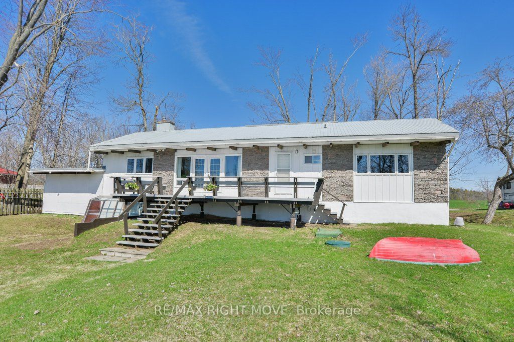 1971 Woods Bay Road, Severn, ON L3V 0V7