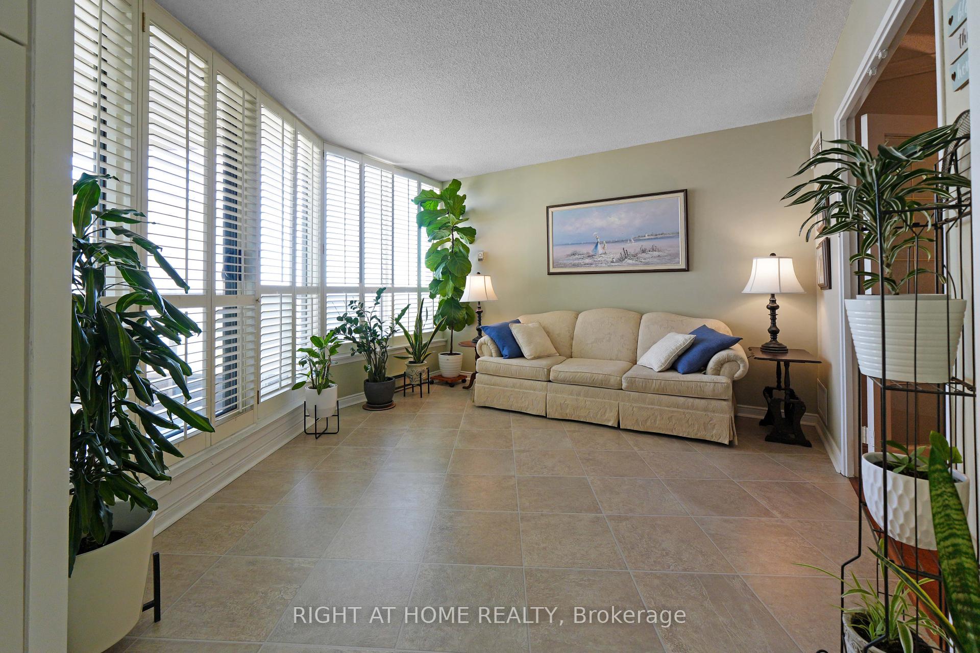 3 Bedrooms Condo at 20 Guildwood, Toronto For sale