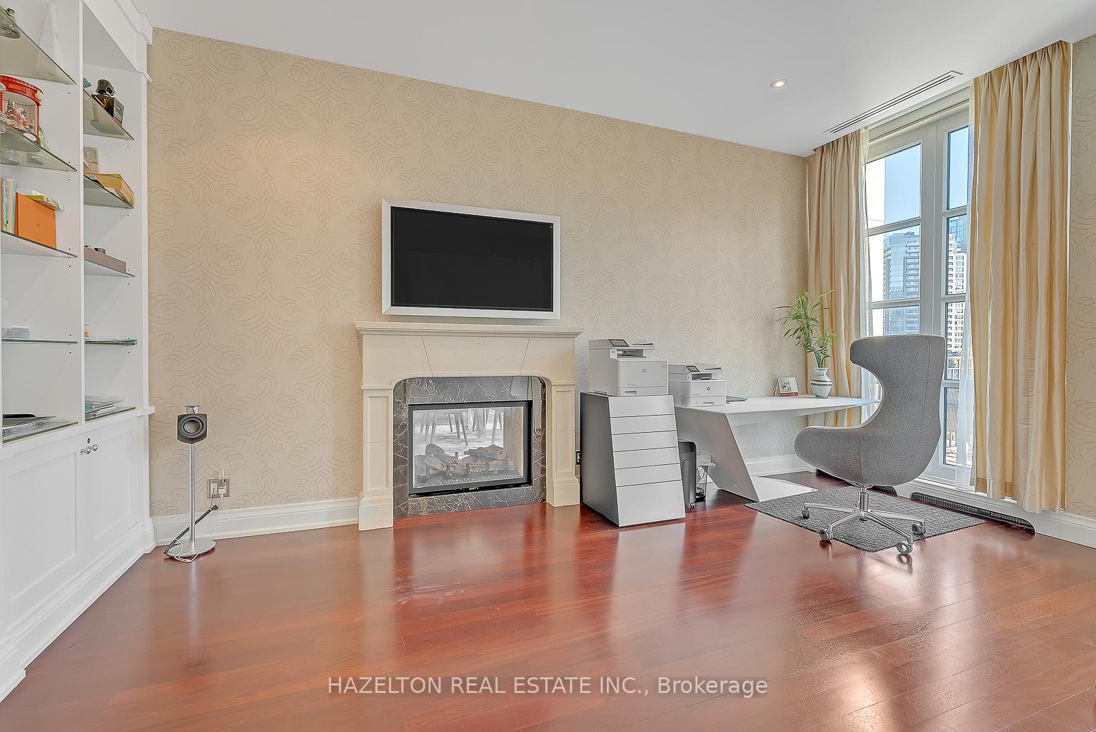 4 Bedrooms Condo at 118 Yorkville, Toronto For sale