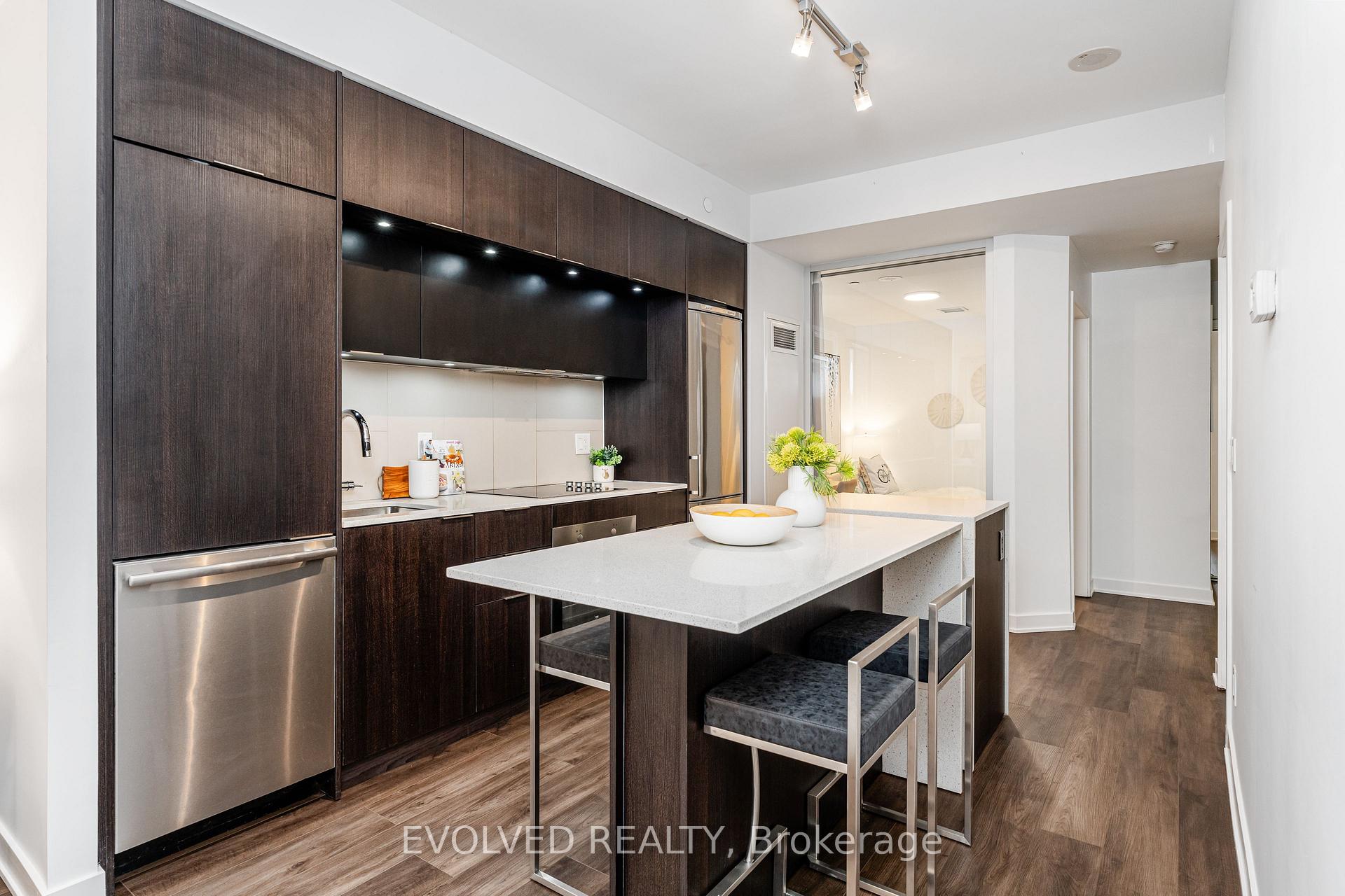 2 Bedrooms Condo at 55 Regent Park,  Toronto For sale