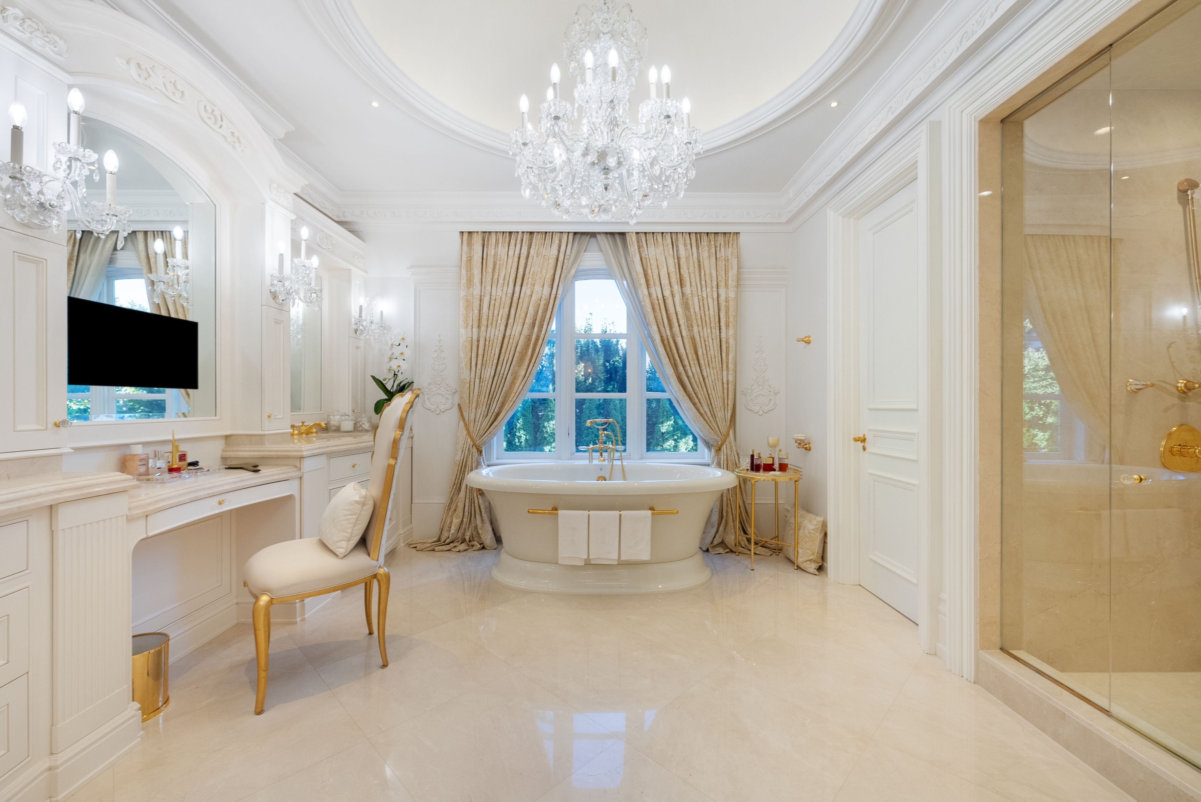 215 Strathallan Wood