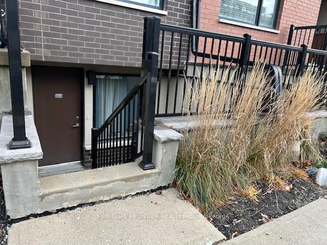 3 Bedrooms Condo at 157 William Duncan, Toronto For sale