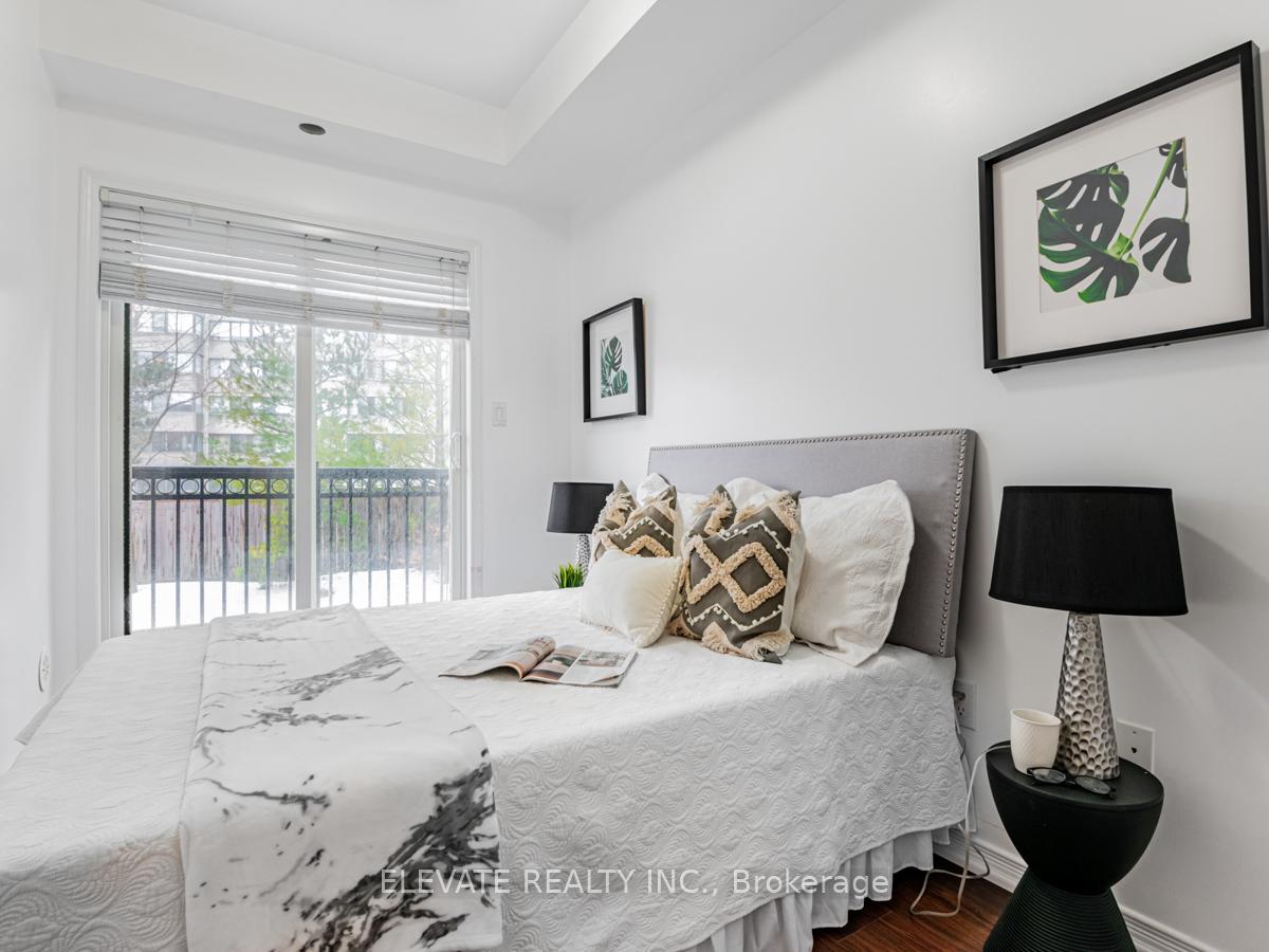 2 Bedrooms Condo at 15 Coneflower, Toronto For sale