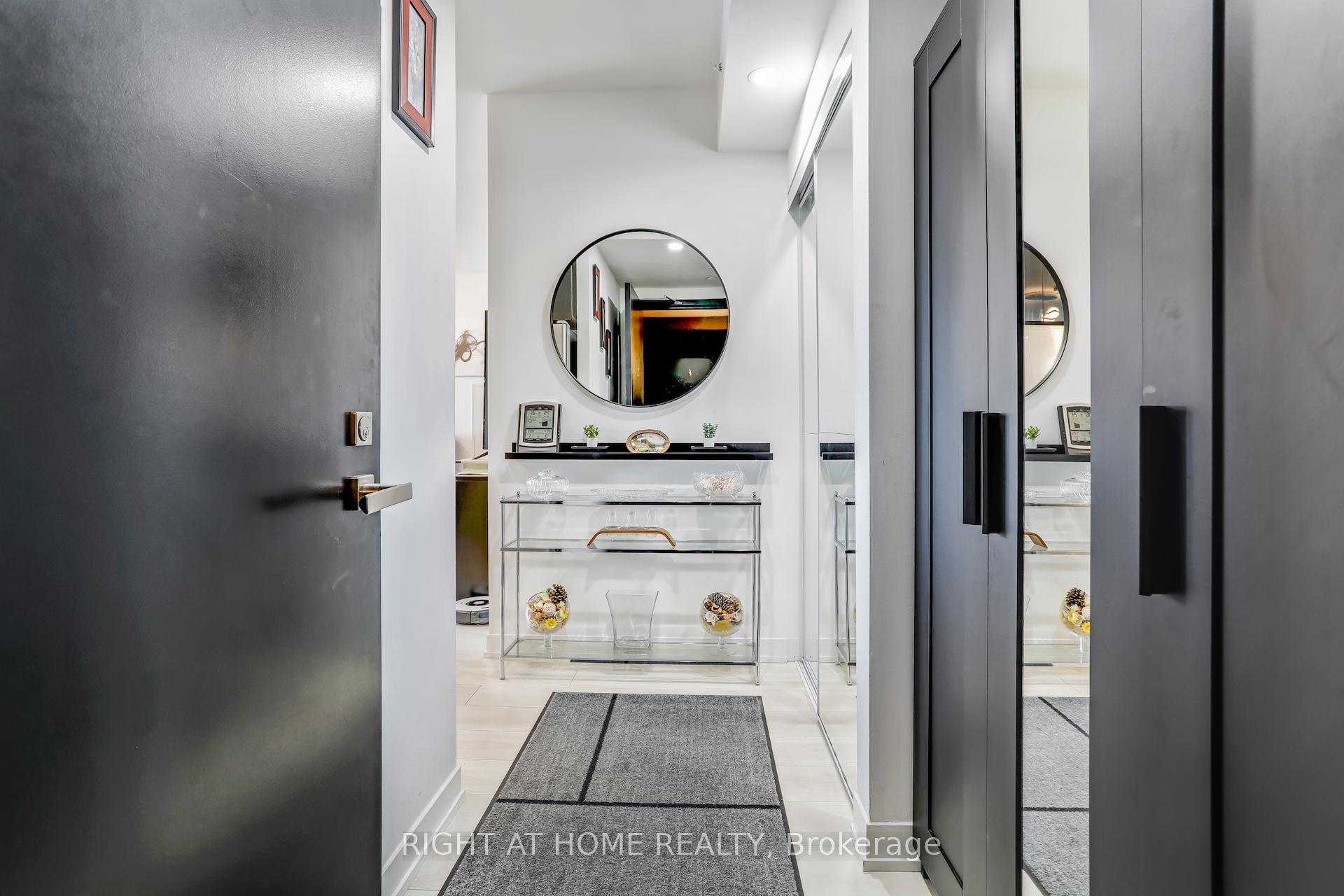 4 Bedrooms Condo at 31 Tippett, Toronto For sale