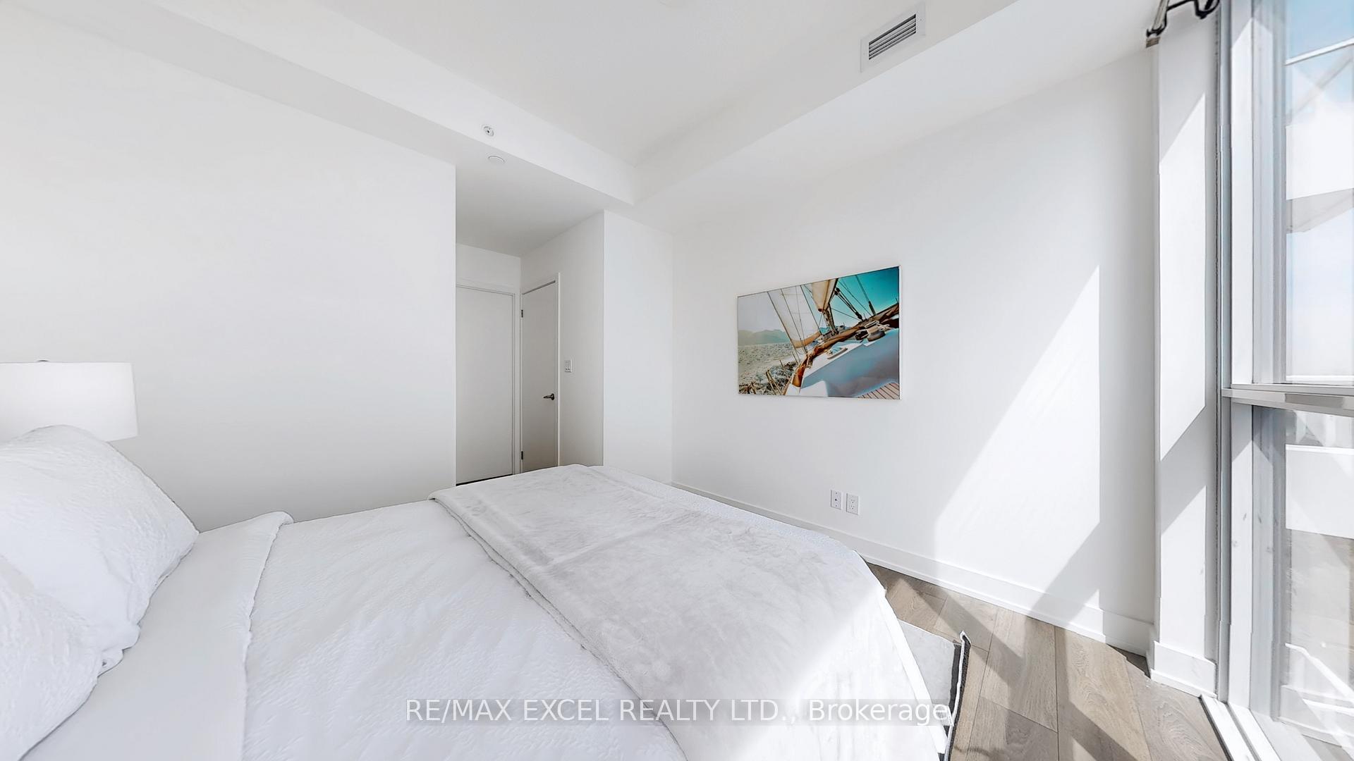 2 Bedrooms Condo at 180 Fairview Mall, Toronto For sale