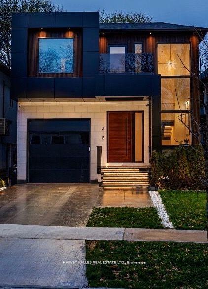 4 Douglas Crescent