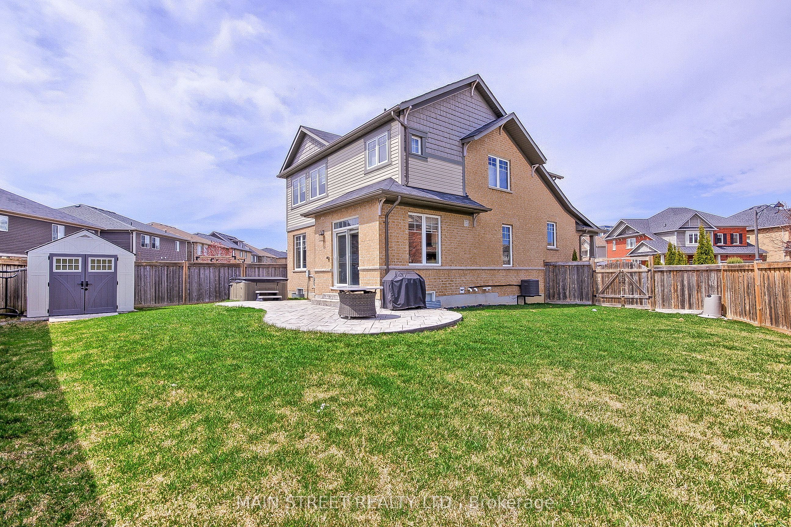 161 Blackwell Crescent, Oshawa, ON L1L 0C8