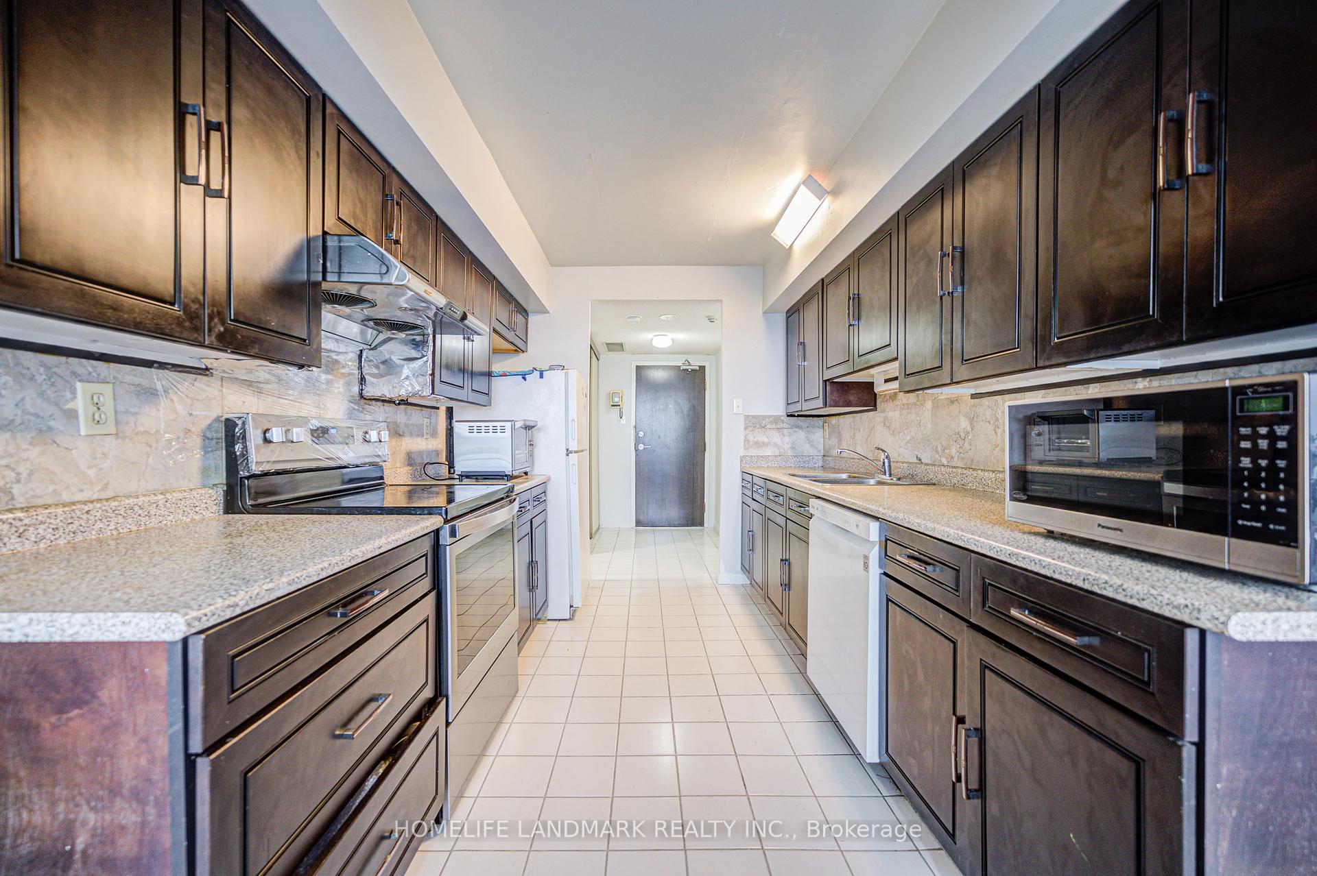 3 Bedrooms Condo at 4725 Sheppard, Toronto For sale