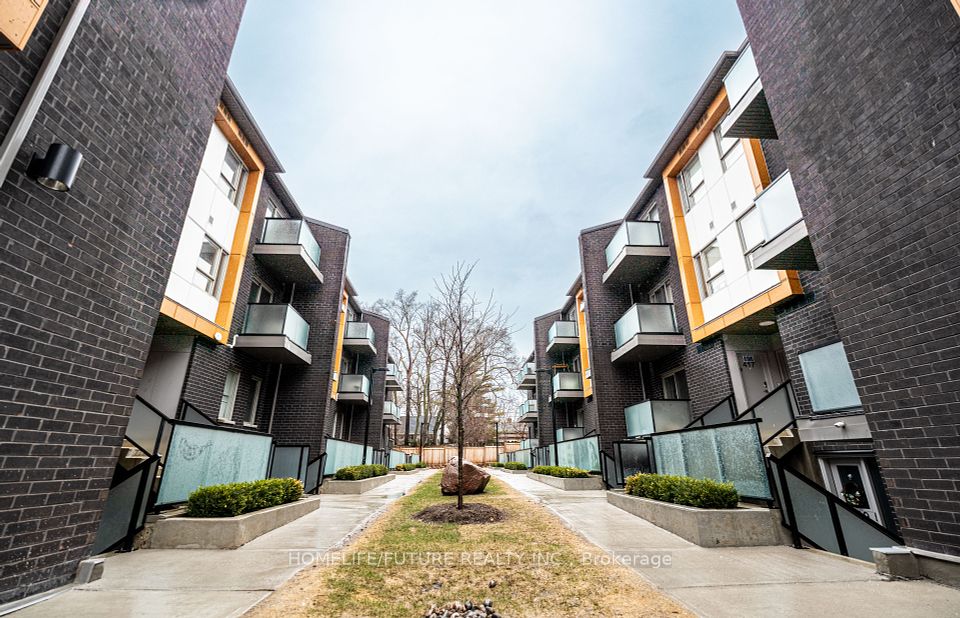 2791 Eglinton