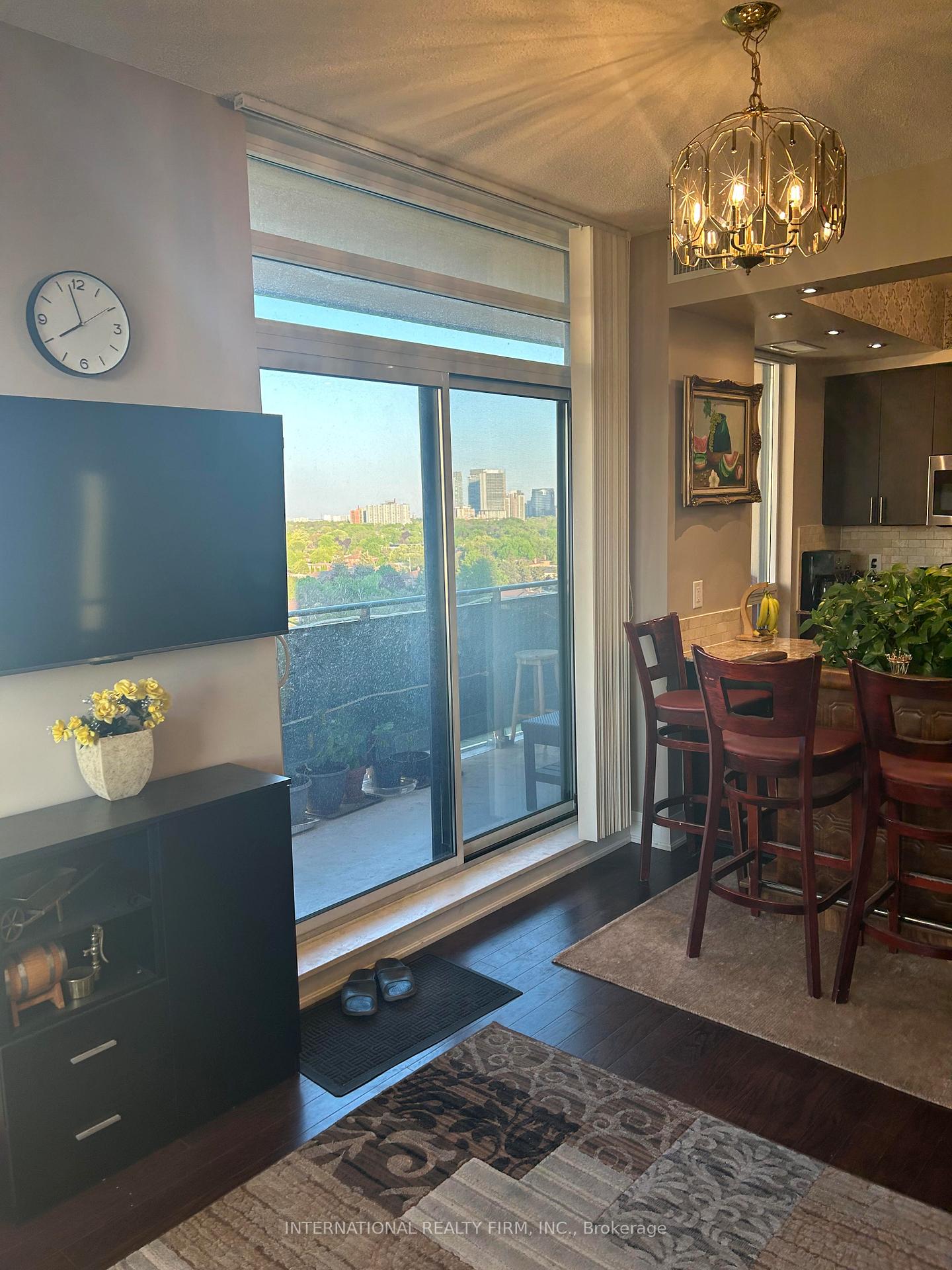 2 Bedrooms Condo at 520 Steeles, Vaughan For sale