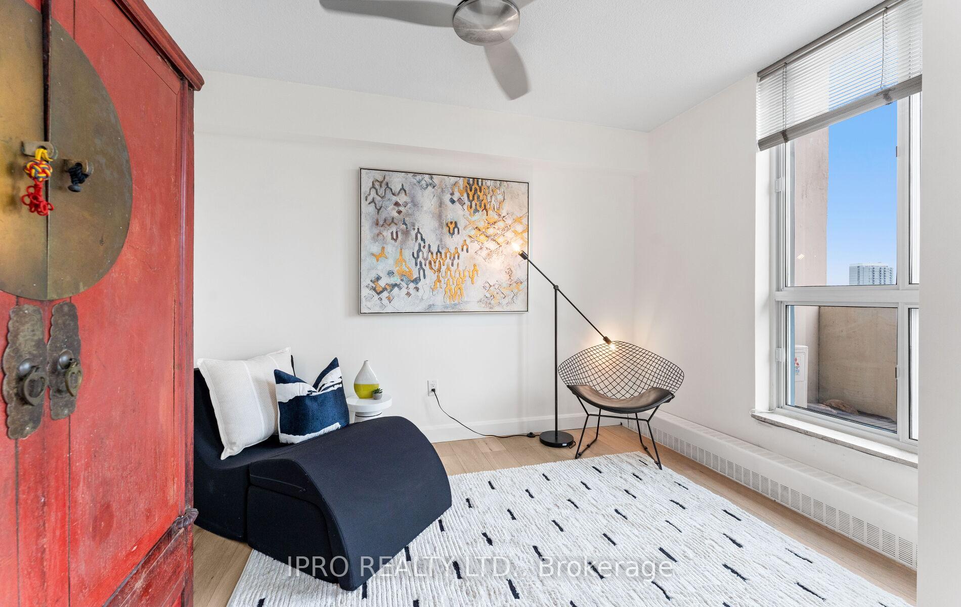 4 Bedrooms Condo at 60 Southport, Toronto For sale