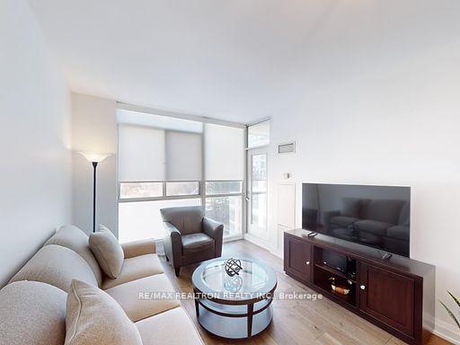 2 Bedrooms Condo at 225 Webb, Mississauga For sale