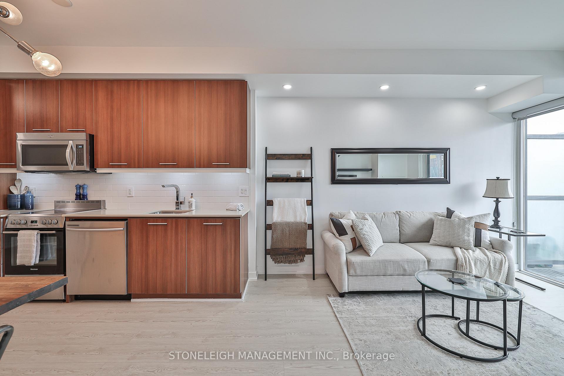 2 Bedrooms Condo at 105 George,  Toronto For sale